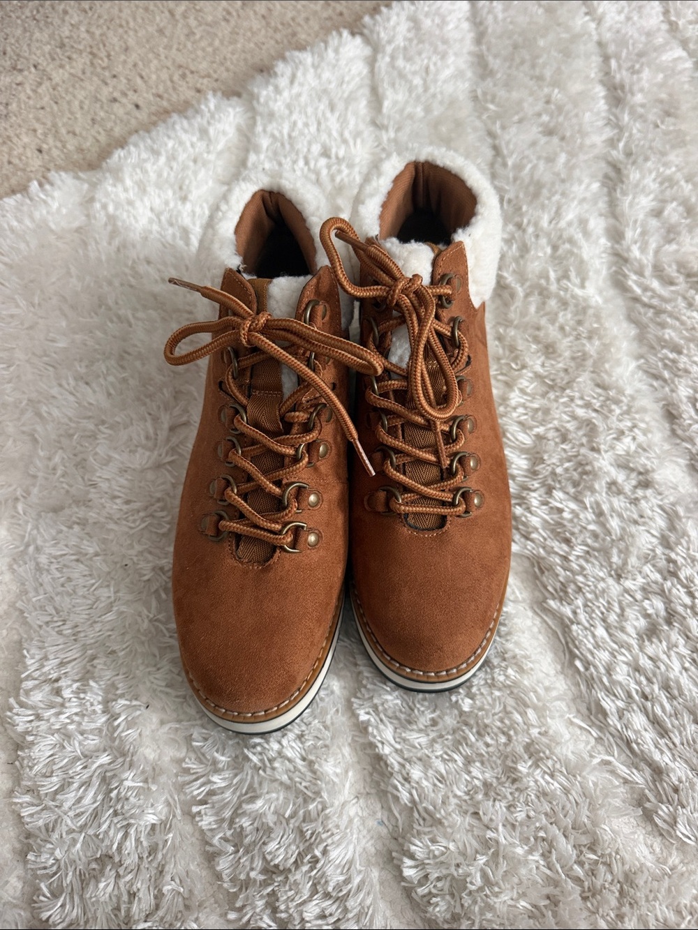 Sonoma Chestnut Brown Suede Lace-Up Women's Boots with Faux-Fur Collar